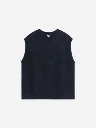 Alpaca ullblandningsvast Morkbla 1187807001001 330x440 - Alpaca-ullblandningsväst