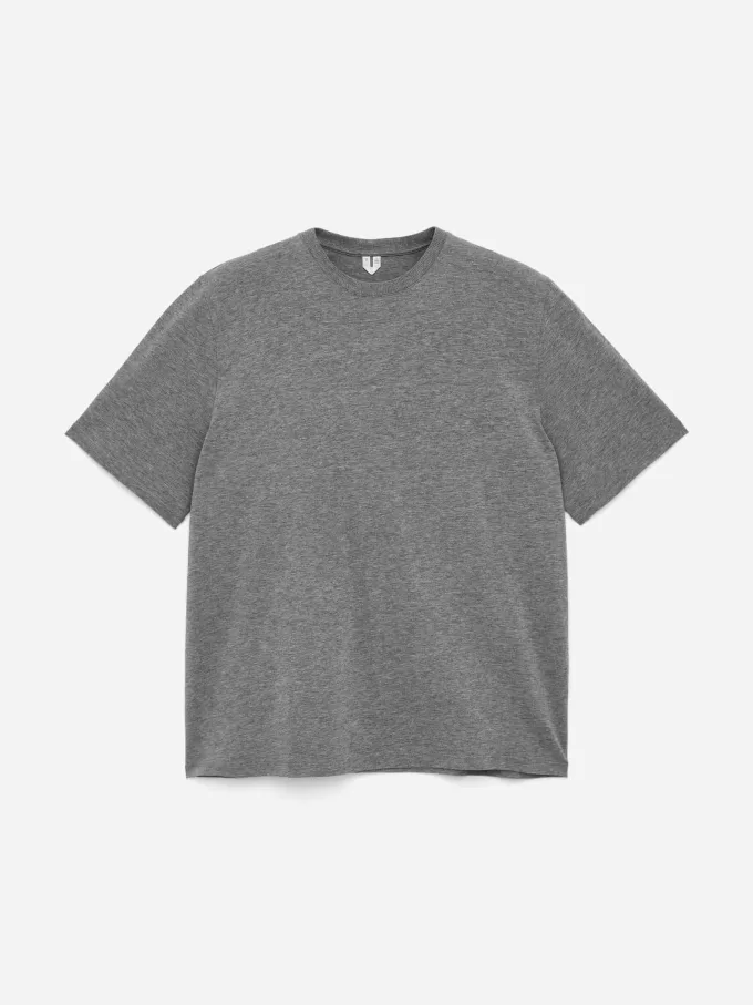 Avslappnad T-shirt Avslappnad T-shirt