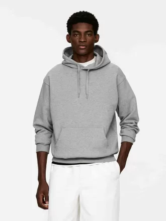 Avslappnad huvtröja