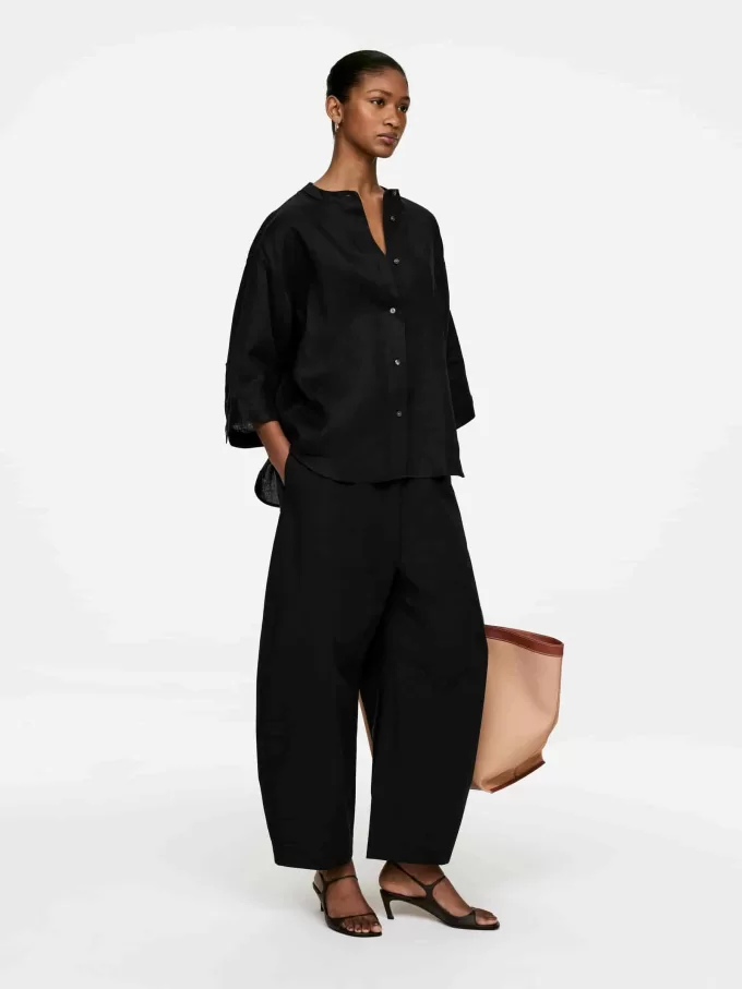 Avslappnad linneskjorta Avslappnad linneskjorta