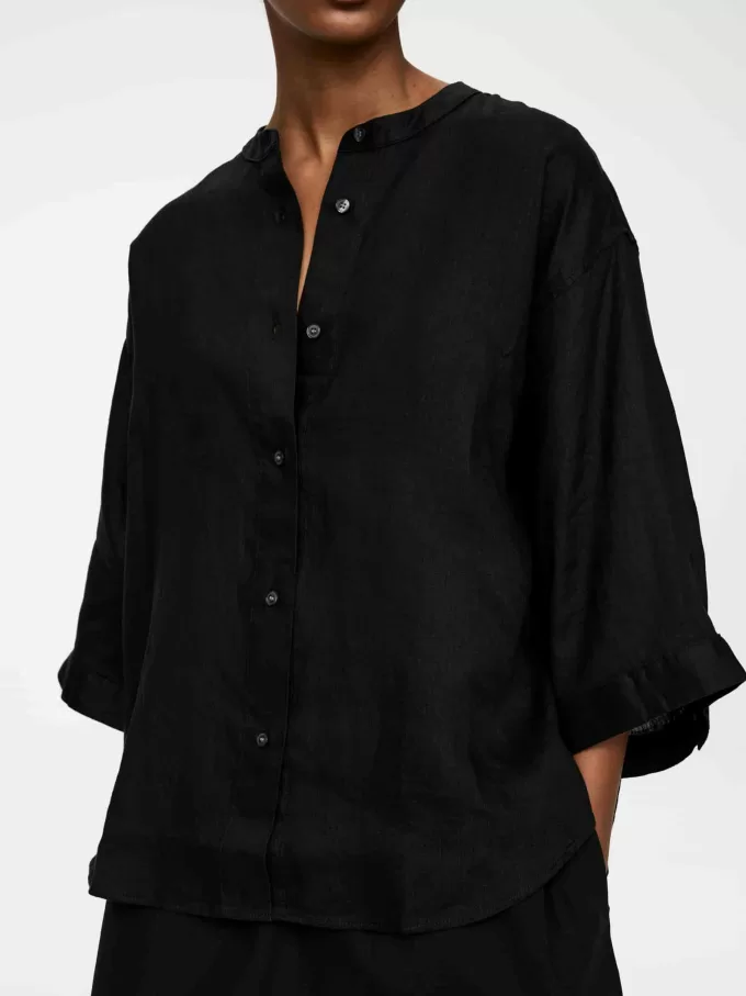 Avslappnad linneskjorta Avslappnad linneskjorta