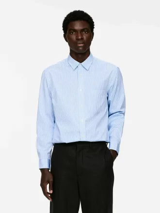 Avslappnad poplinskjorta