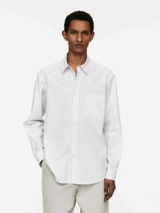 Avslappnad poplinskjorta