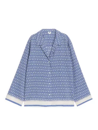 Avslappnad semesterskjorta