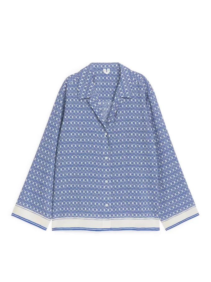 Avslappnad semesterskjorta Avslappnad semesterskjorta