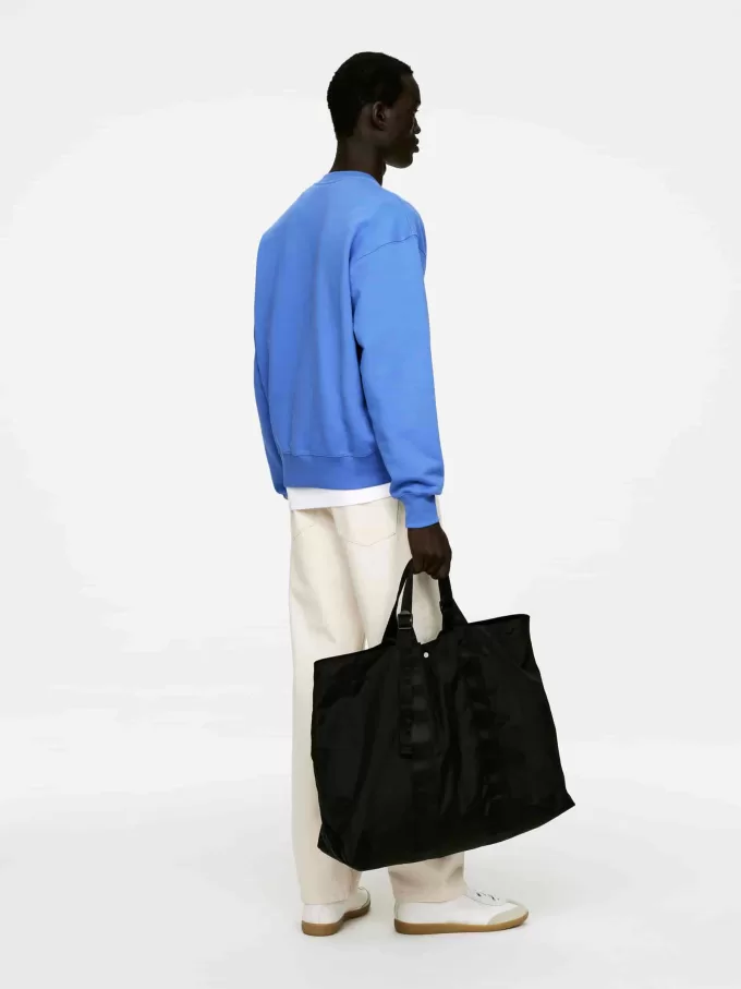 Avslappnad tröja Avslappnad tröja