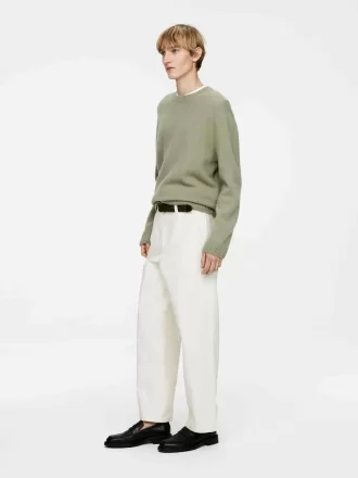 Avslappnade canvasbyxor