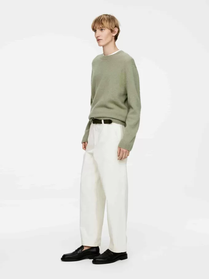 Avslappnade canvasbyxor Avslappnade canvasbyxor