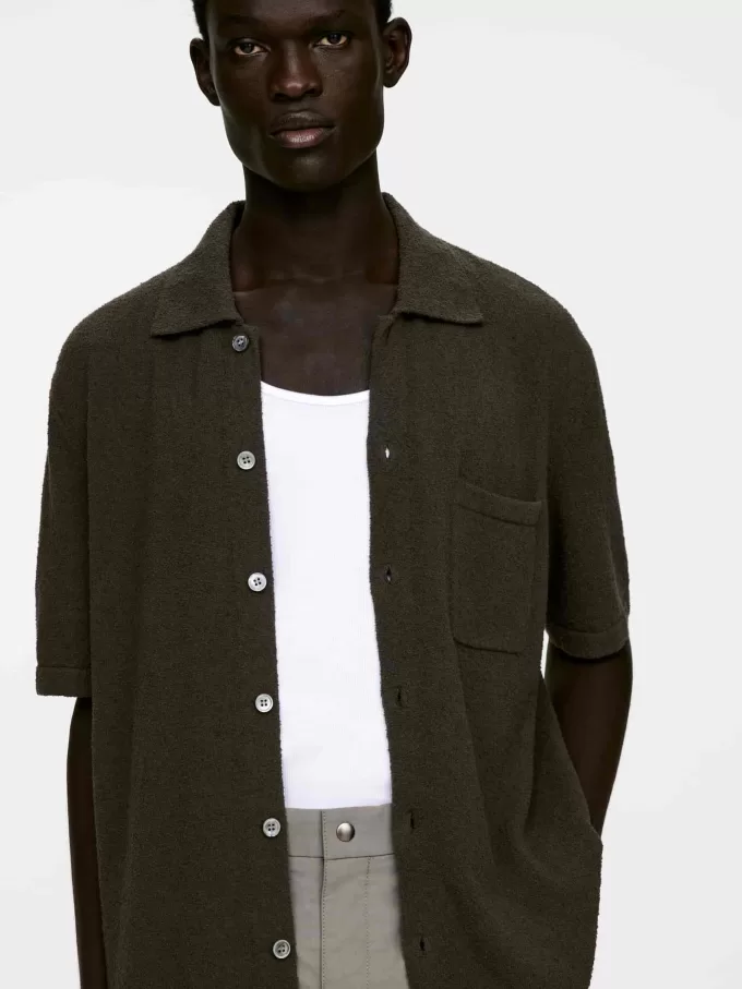 Avslappnade chinos i bomullsblandning Avslappnade chinos i bomullsblandning