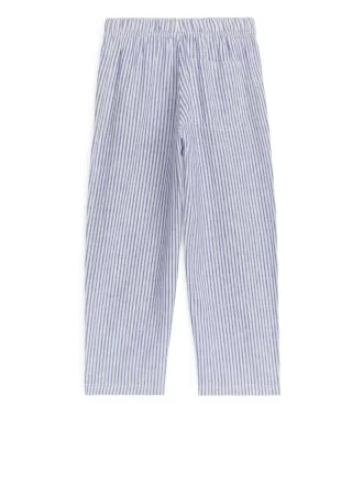 Avslappnade linnebyxor