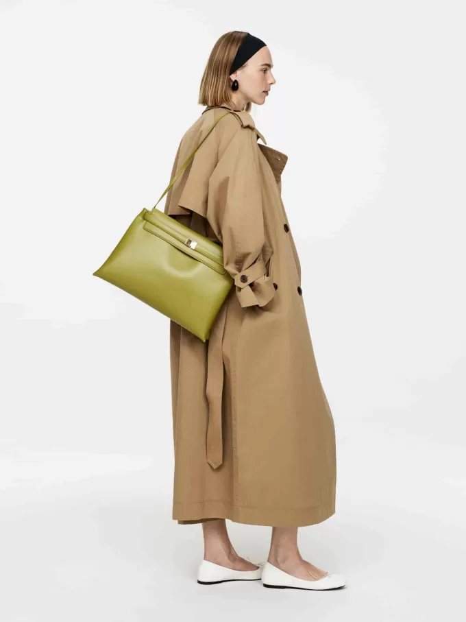 Axelväska i läder Axelväska i läder