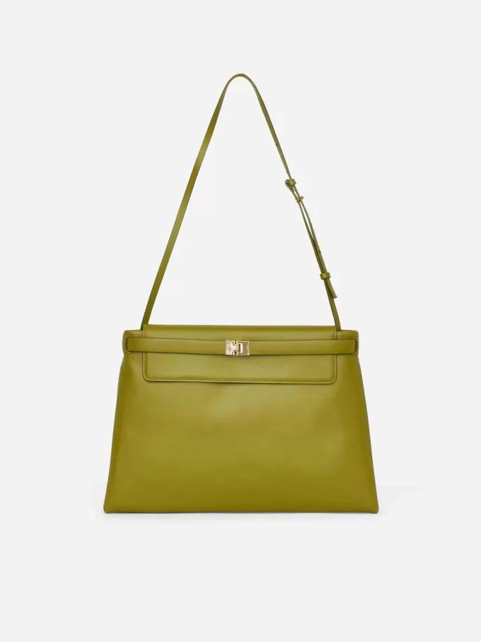 Axelväska i läder Axelväska i läder