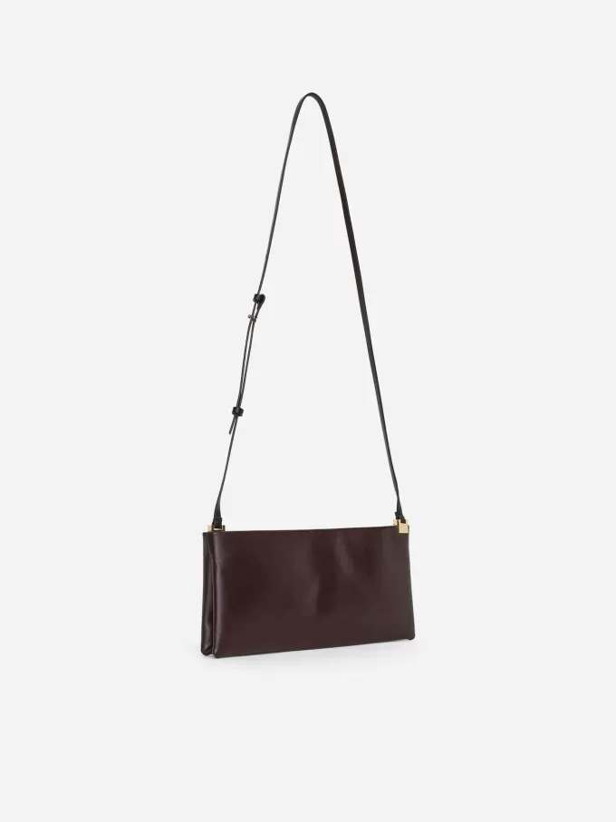 Axelväska i läder Axelväska i läder