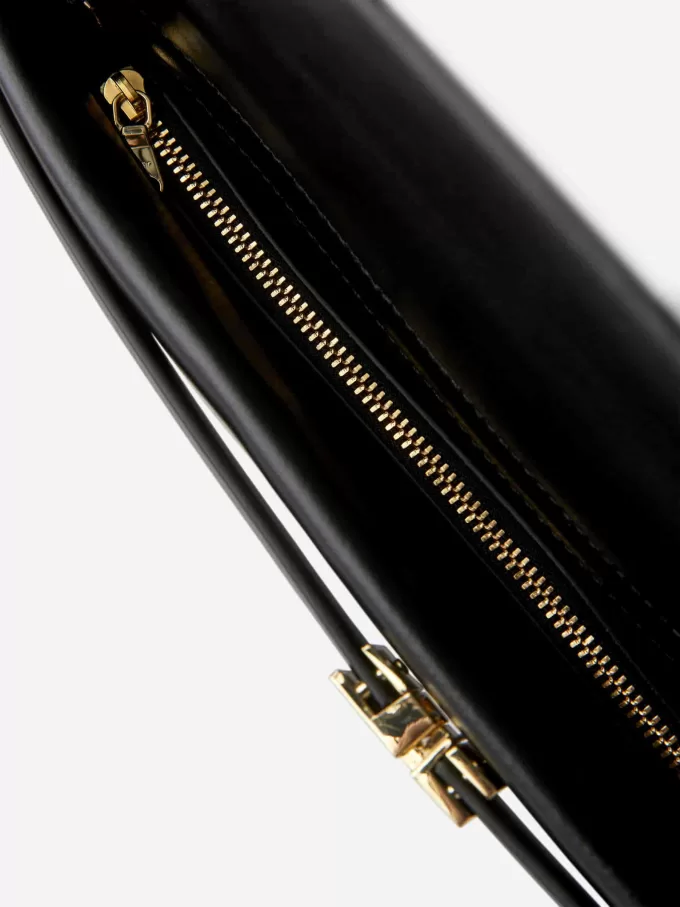 Axelväska i läder Axelväska i läder