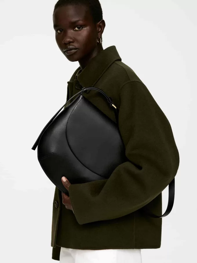 Axelväska i läder Axelväska i läder