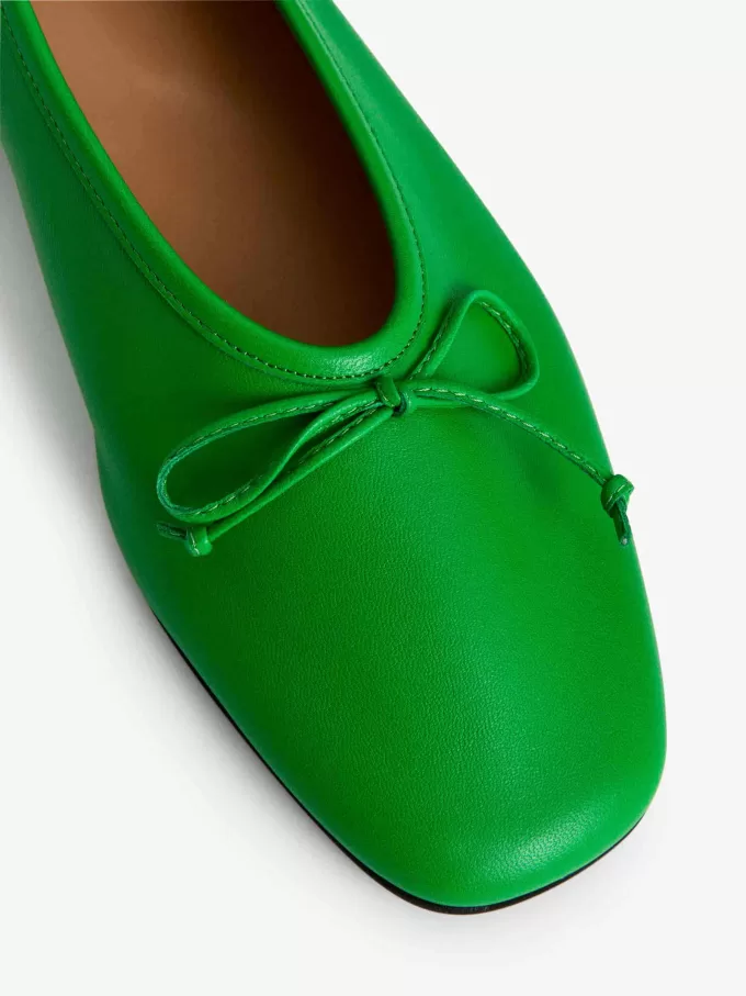 Balettlägenheter i läder Balettlägenheter i läder