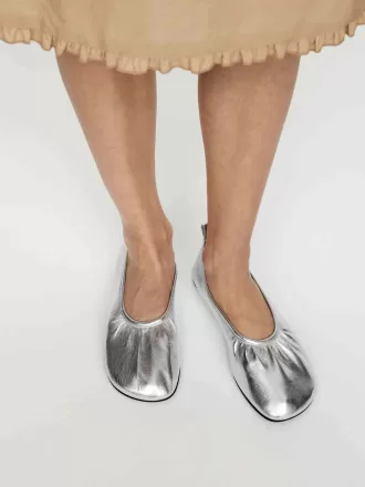 Balettlägenheter i läder