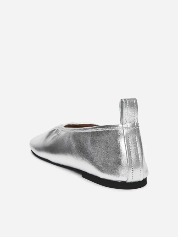 Balettlägenheter i läder Balettlägenheter i läder