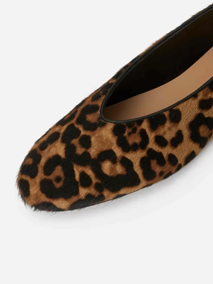 Ballerinor i läder Ballerinor i läder