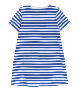 Broderad T-shirt klänning