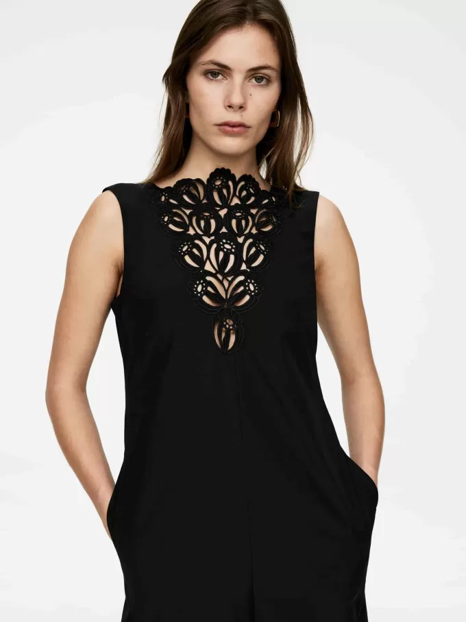 Broderad klänning Broderad klänning