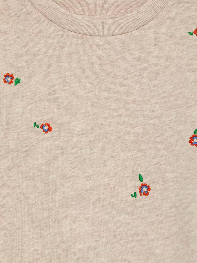 Broderad tröja