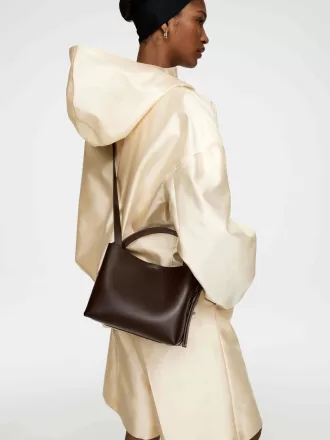 Crossbody-väska i läder Crossbody-väska i läder