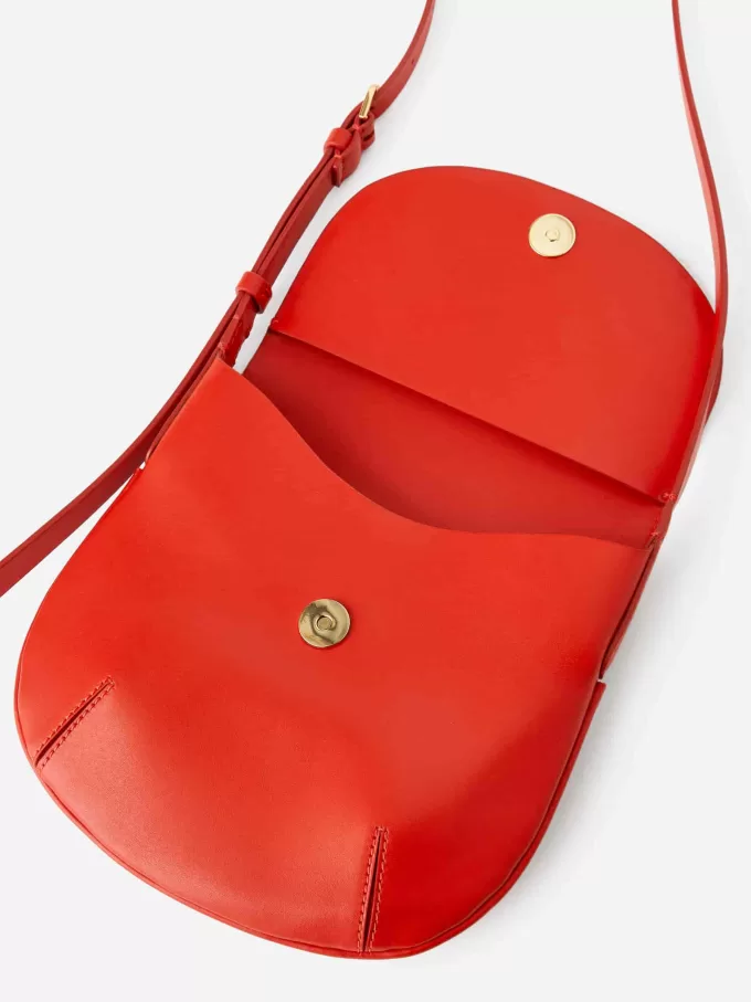 Crossbody-väska i läder Crossbody-väska i läder