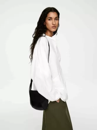 Crossbody-väska i läder