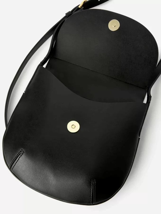 Crossbody-väska i läder Crossbody-väska i läder