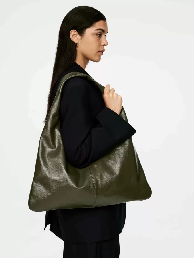 Glänsande läderväska Glänsande läderväska