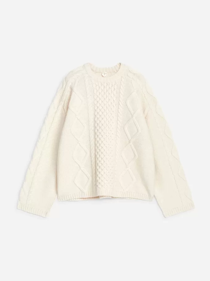 Kabelstickad ullbyxa