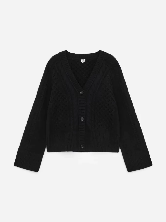 Kabelstickad ullkofta Kabelstickad ullkofta