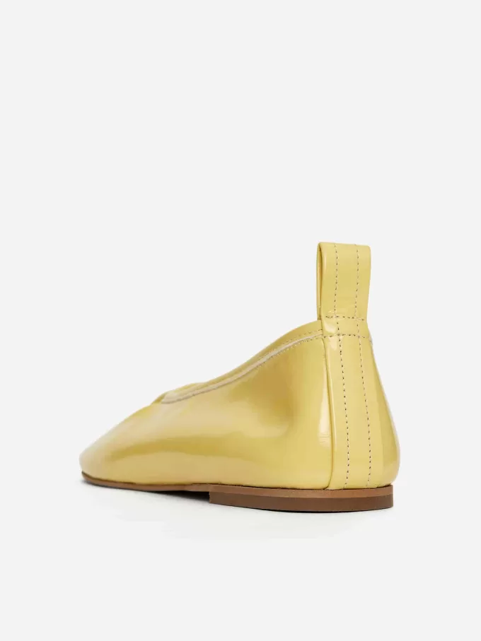 Lackade balettlägenheter Lackade balettlägenheter