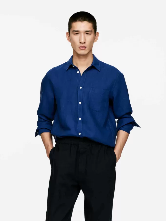 Linenskjorta i normal passform Linenskjorta i normal passform