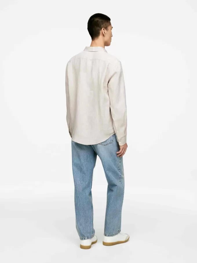 Linenskjorta i normal passform Linenskjorta i normal passform