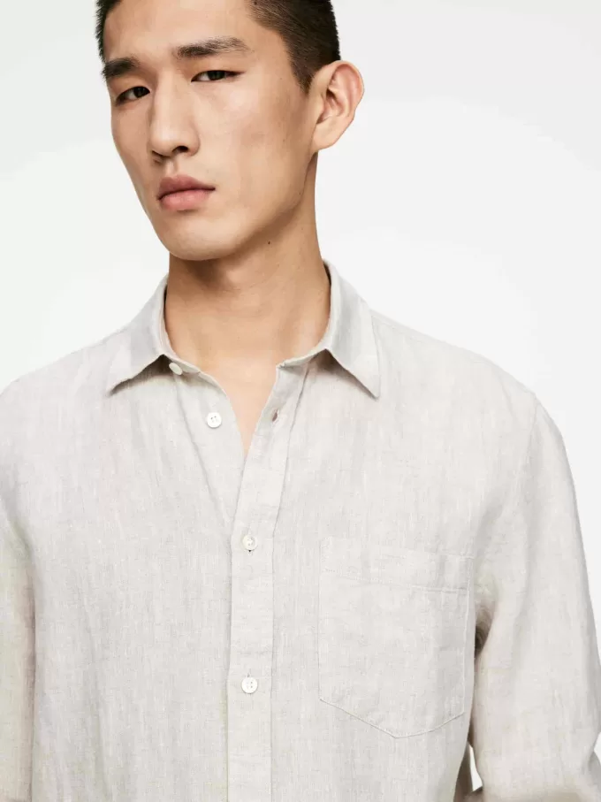 Linenskjorta i normal passform Linenskjorta i normal passform