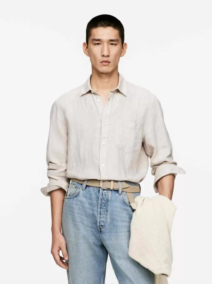 Linenskjorta i normal passform Linenskjorta i normal passform