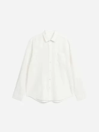 Linenskjorta i normal passform