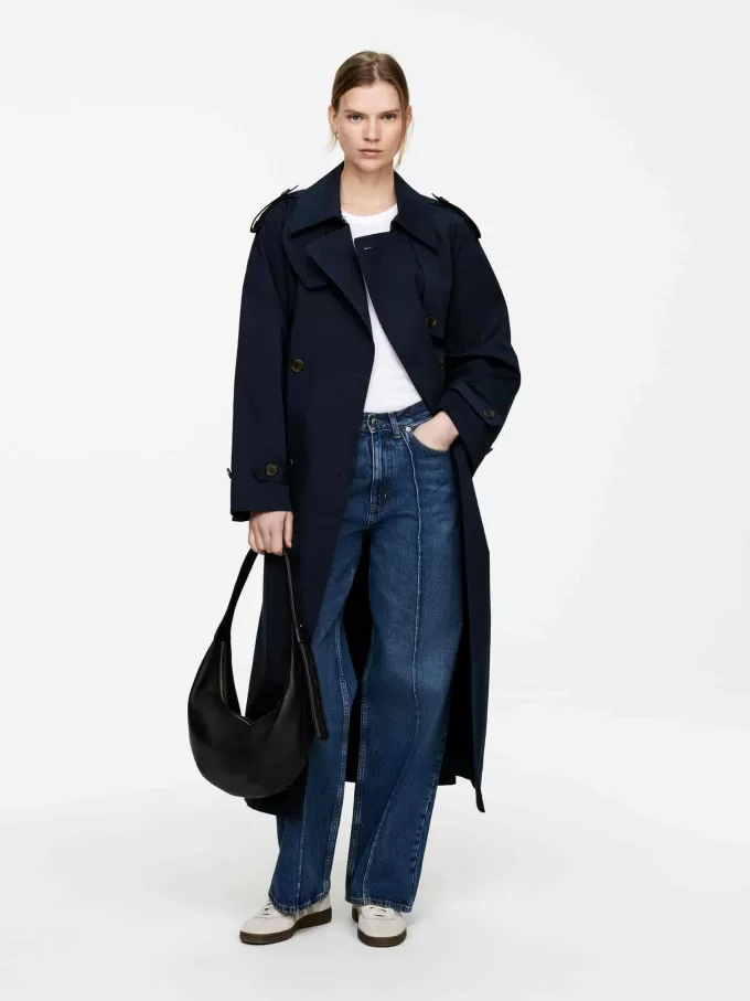 Mellanstor böjd axelväska Mellanstor böjd axelväska