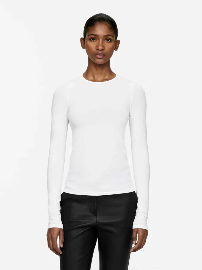 NIVA Fitted T-Shirt NIVA Fitted T-Shirt