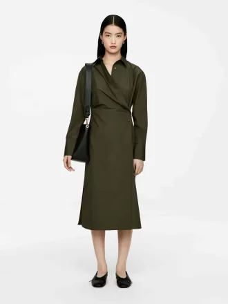 Omlottklänning i midi Omlottklänning i midi