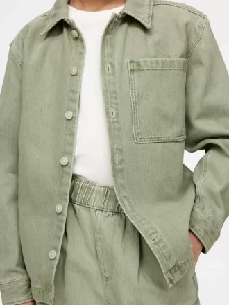 Overshirt i tvättad jeans