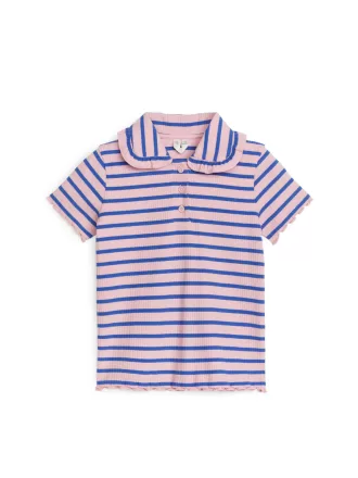 Ribbad jerseytopp med volangkrage