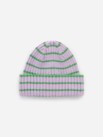 Ribbstickad babymössa