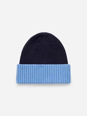 Ribbstickad mössa Ribbstickad mössa