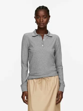 Ribbstickad pikétröja