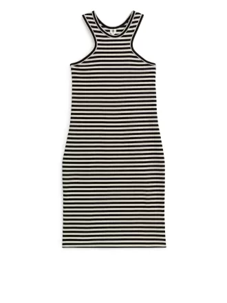 Ribbstickad tankklänning