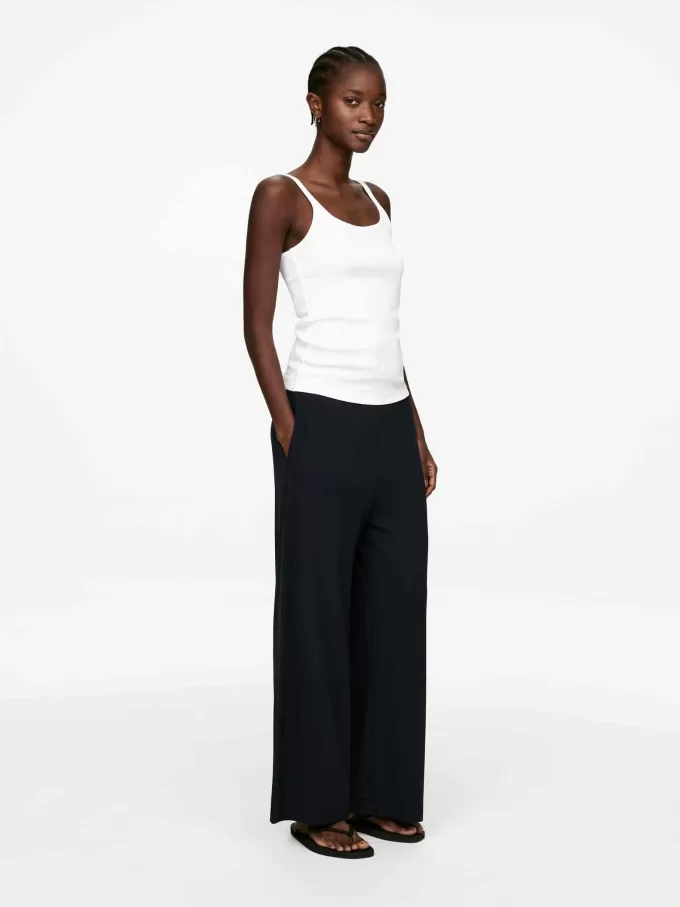 Ribbstickat linne Ribbstickat linne