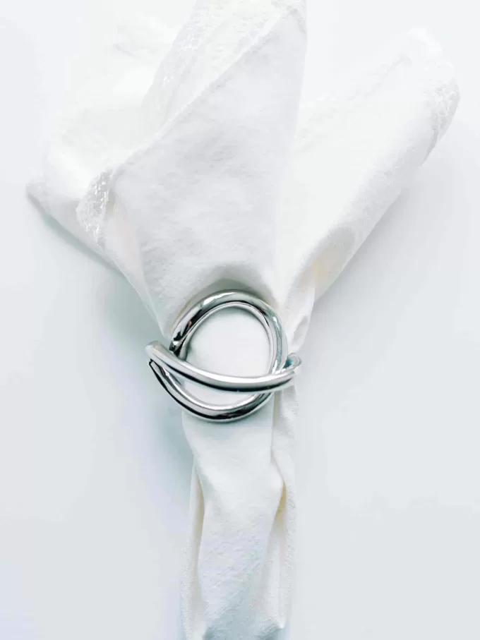 Servettset med spetskant om 2 Servettset med spetskant om 2